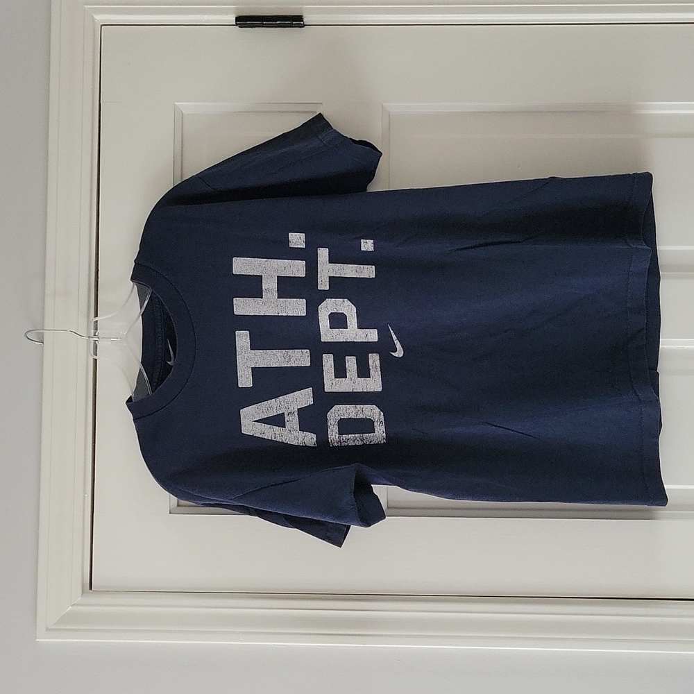 Nike Men's T-Shirt